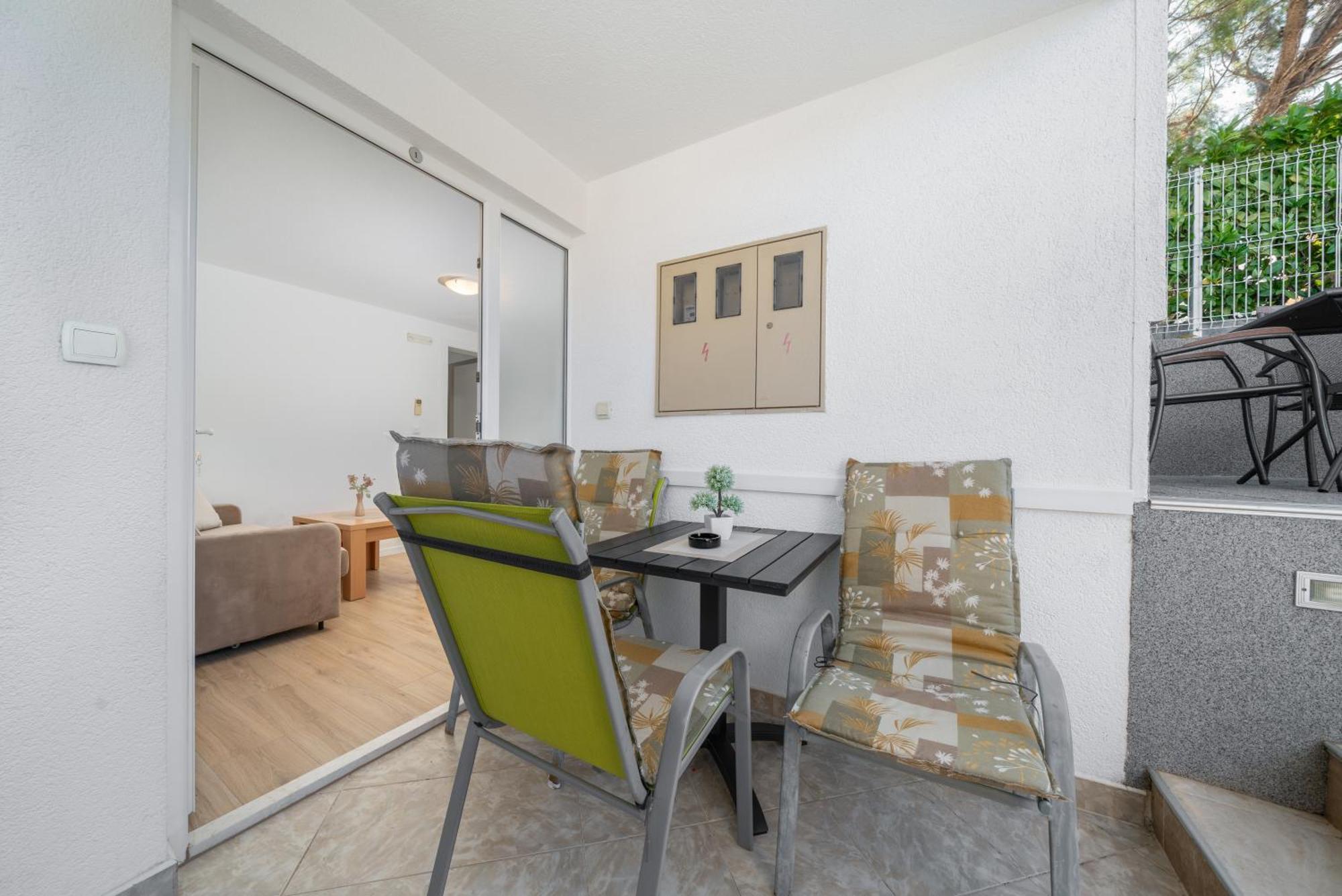 Antunovic Appartement *