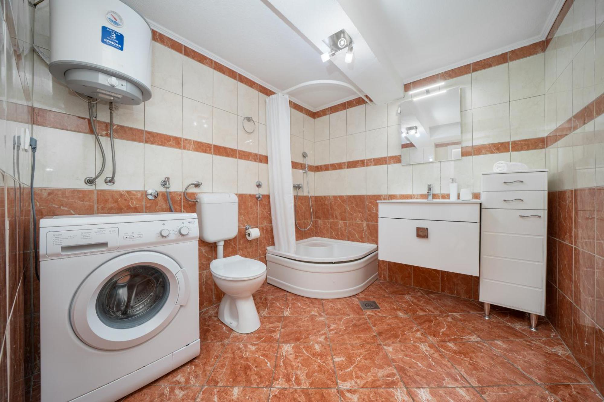 Antunovic Appartement *