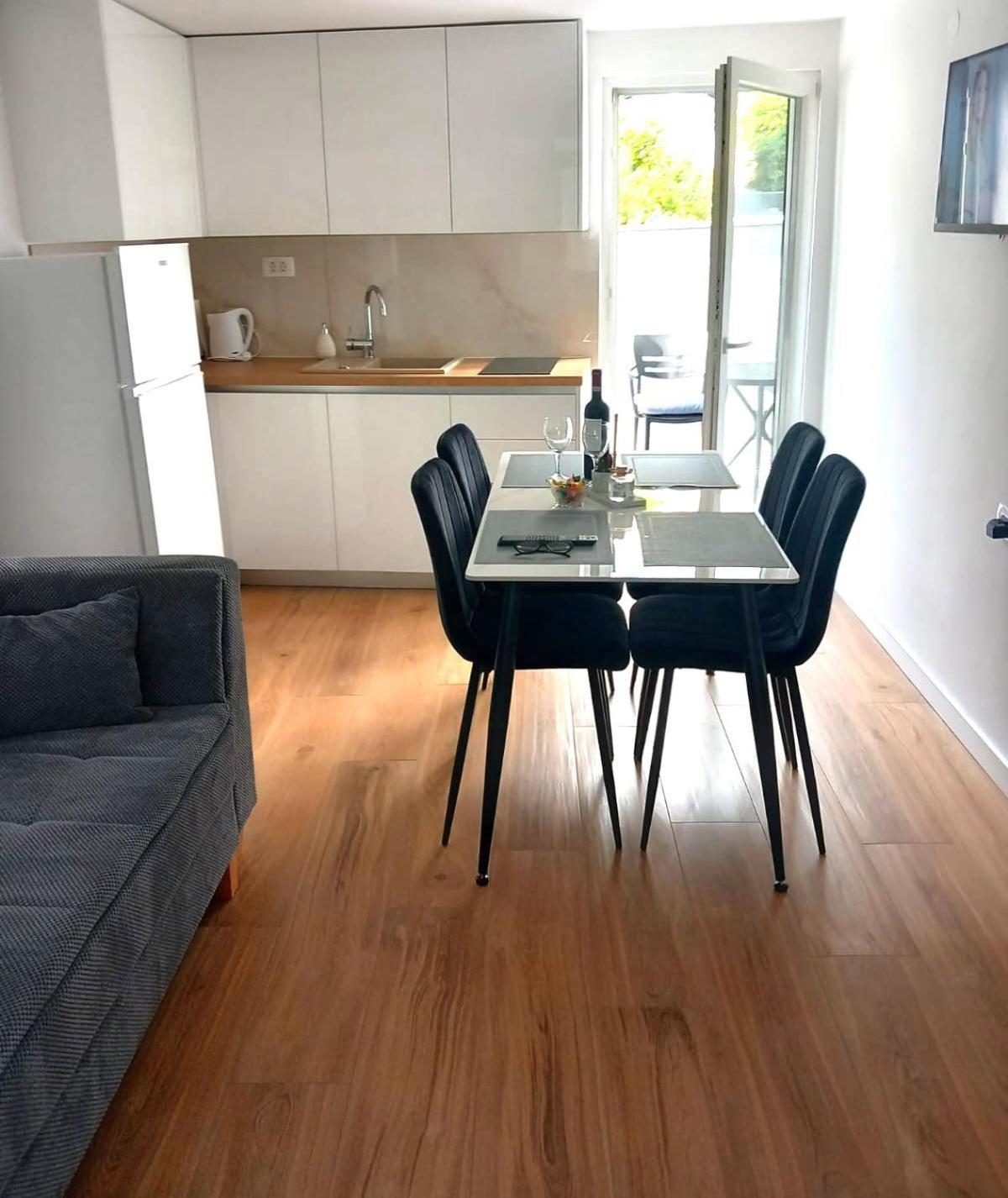 Antunovic Apartment *