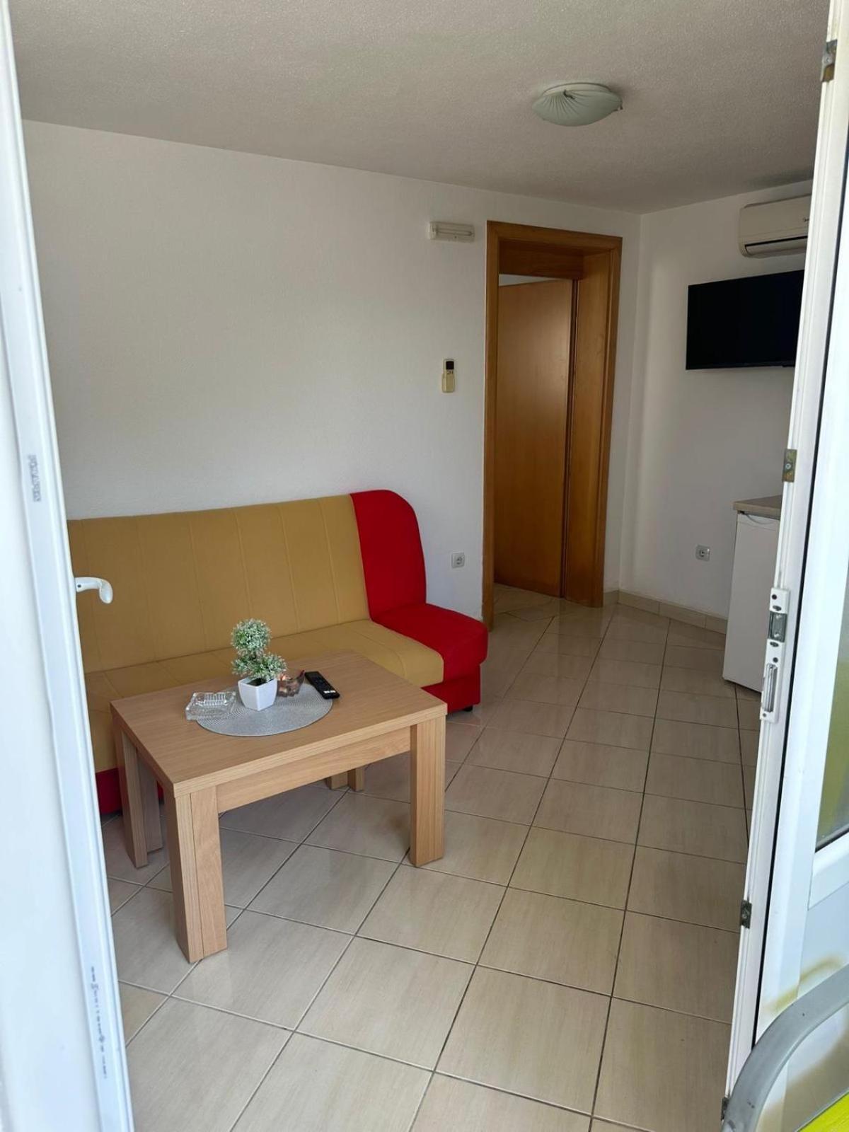 Antunovic Apartment